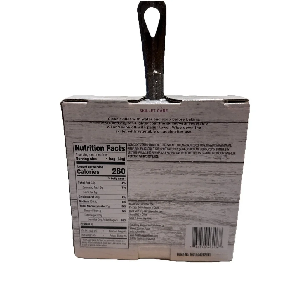 NEW The Modern Gourmet‎ Small Cast Iron Skillet Chocolate Chip Cookie Baking Kit